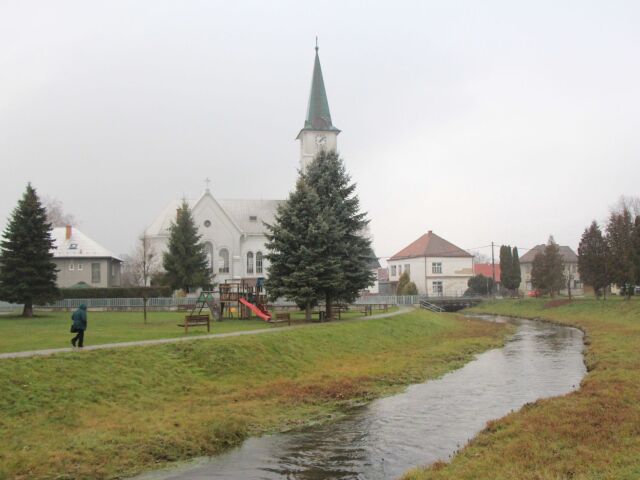 Turany, mesto, dedina, kostol,