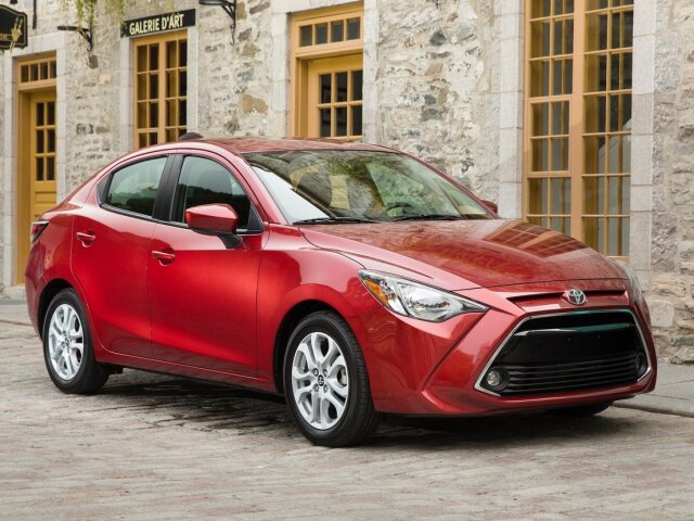 Toyota Yaris Sedan - 2016