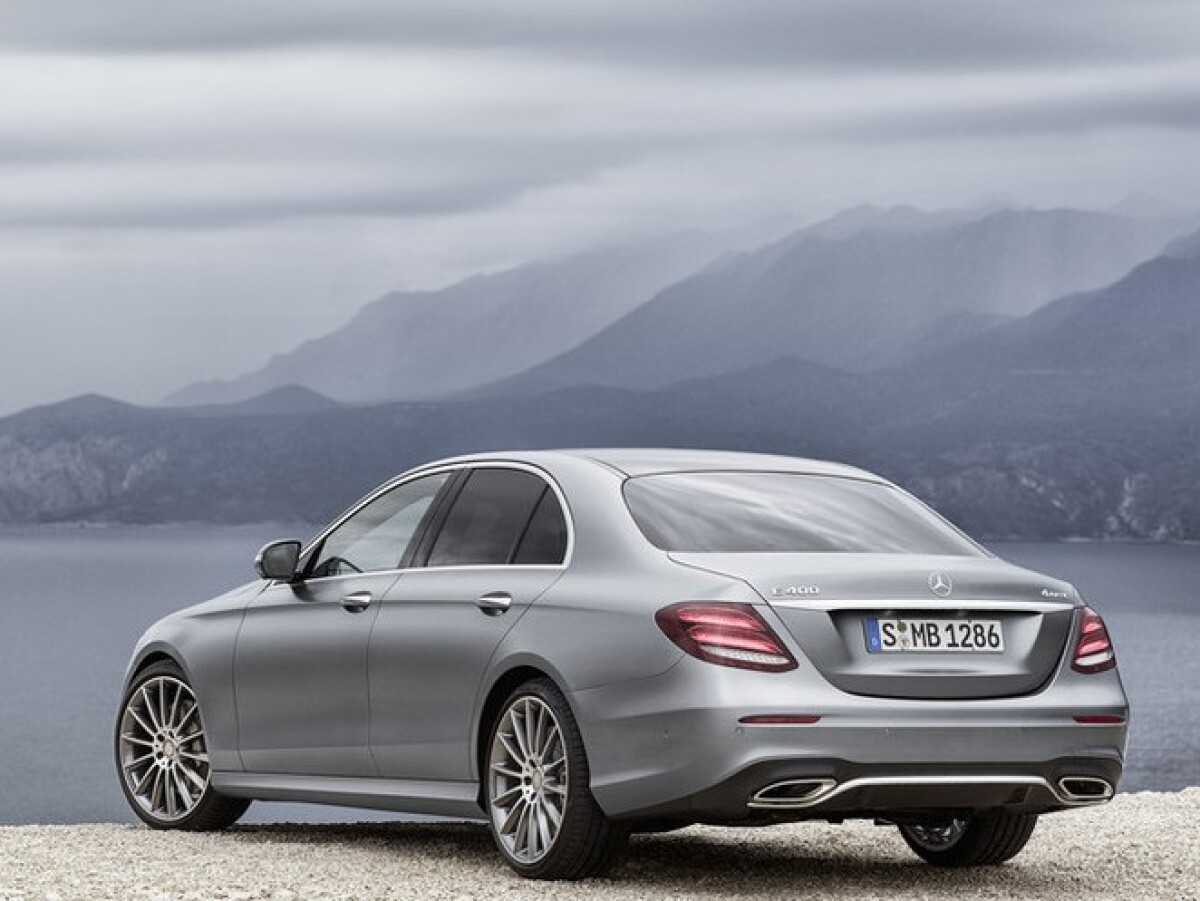 Mercedes-Benz E - 2016