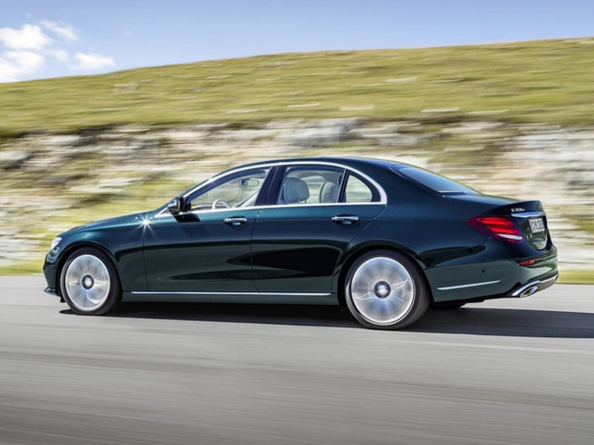 Mercedes-Benz E - 2016
