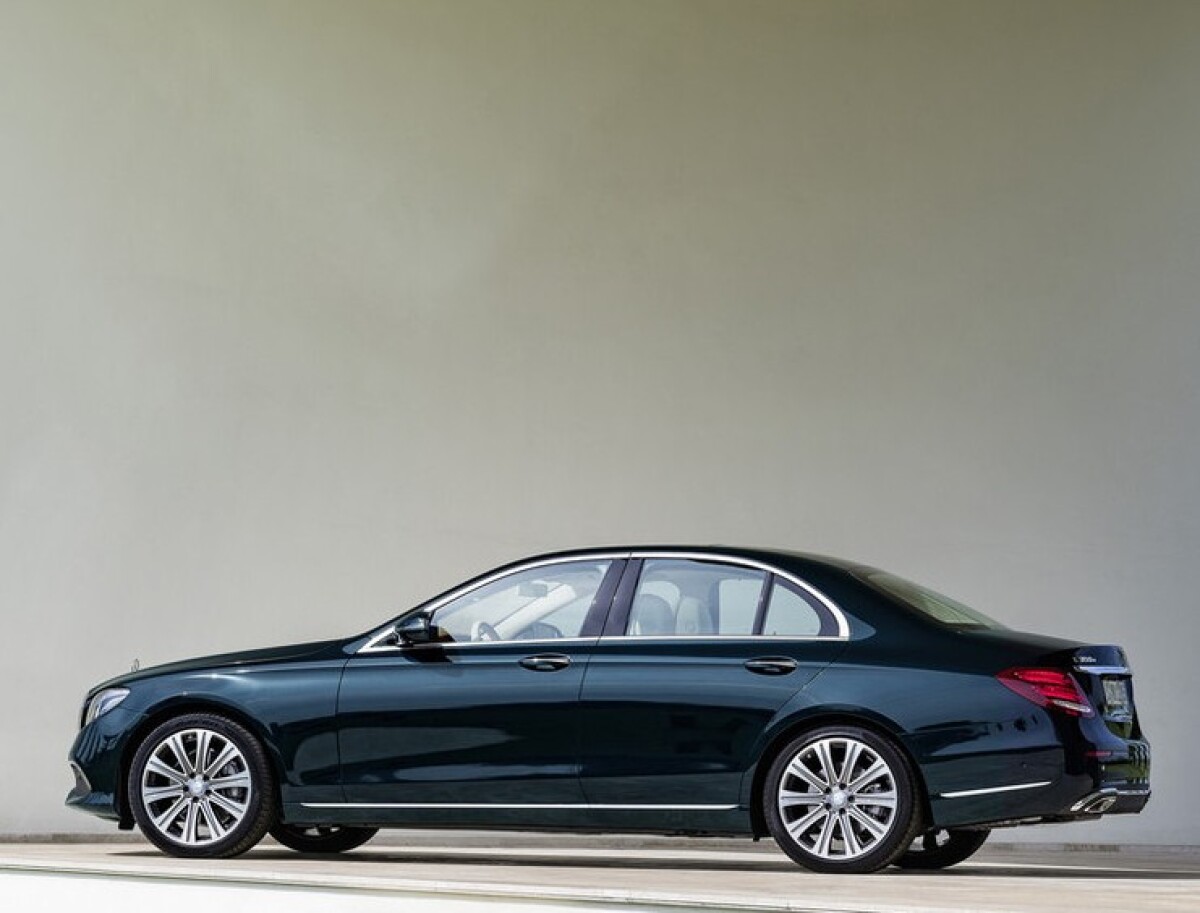 Mercedes-Benz E - 2016