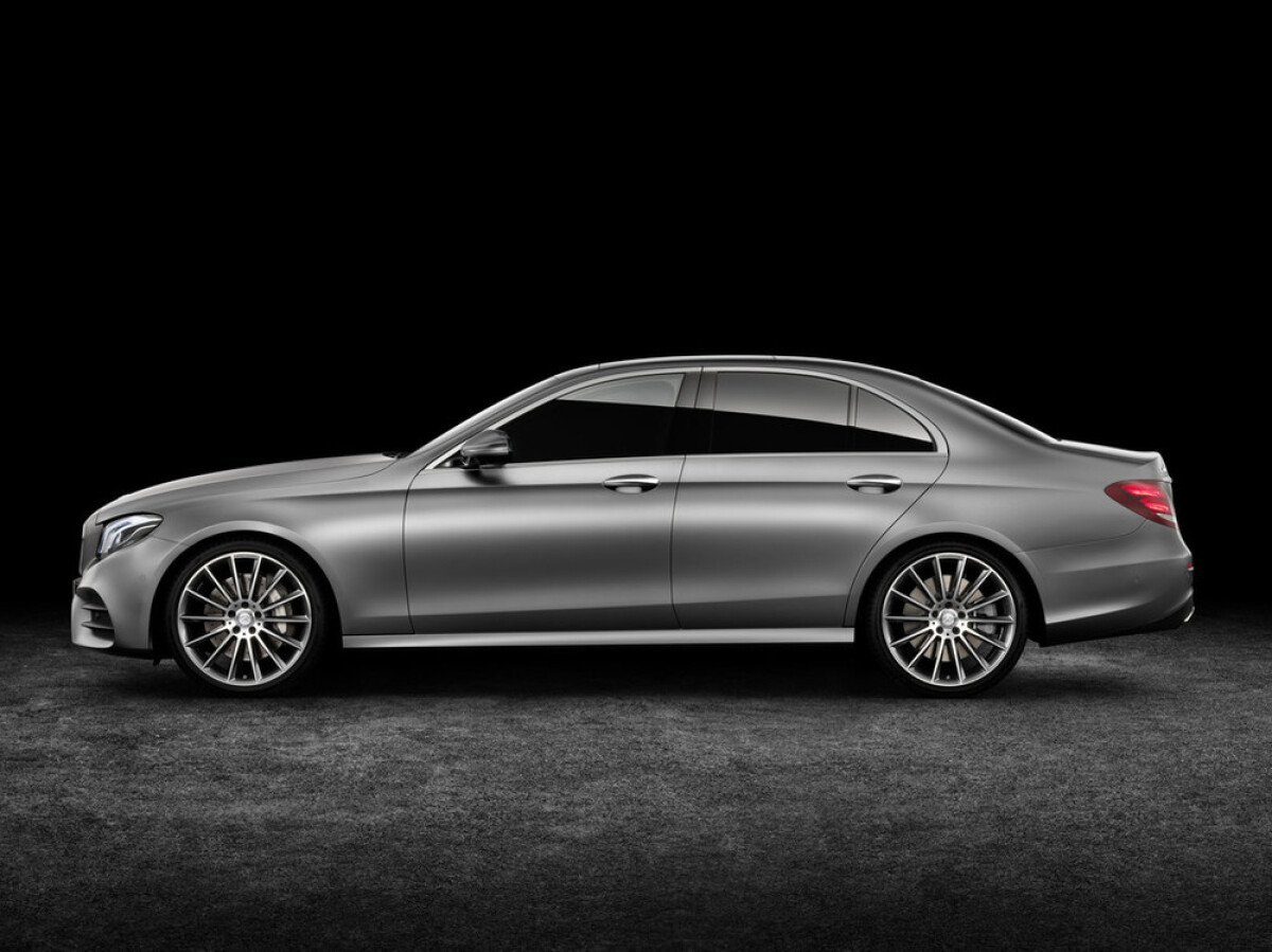 Mercedes-Benz E - 2016