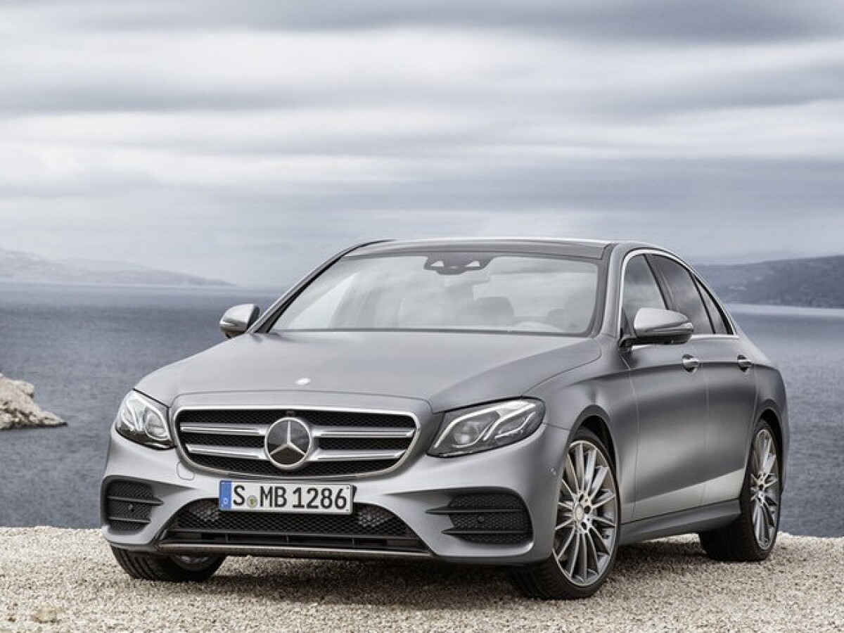Mercedes-Benz E - 2016