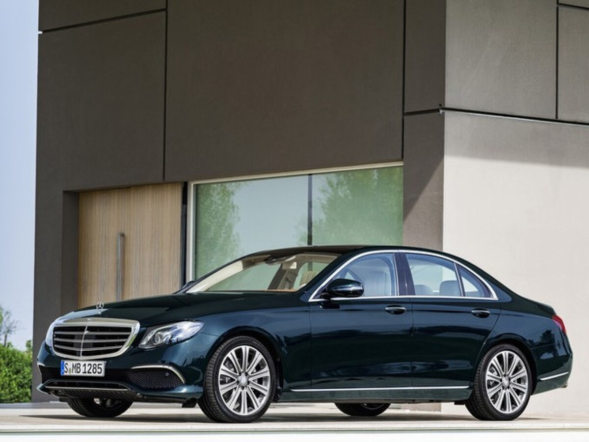 Mercedes-Benz E - 2016