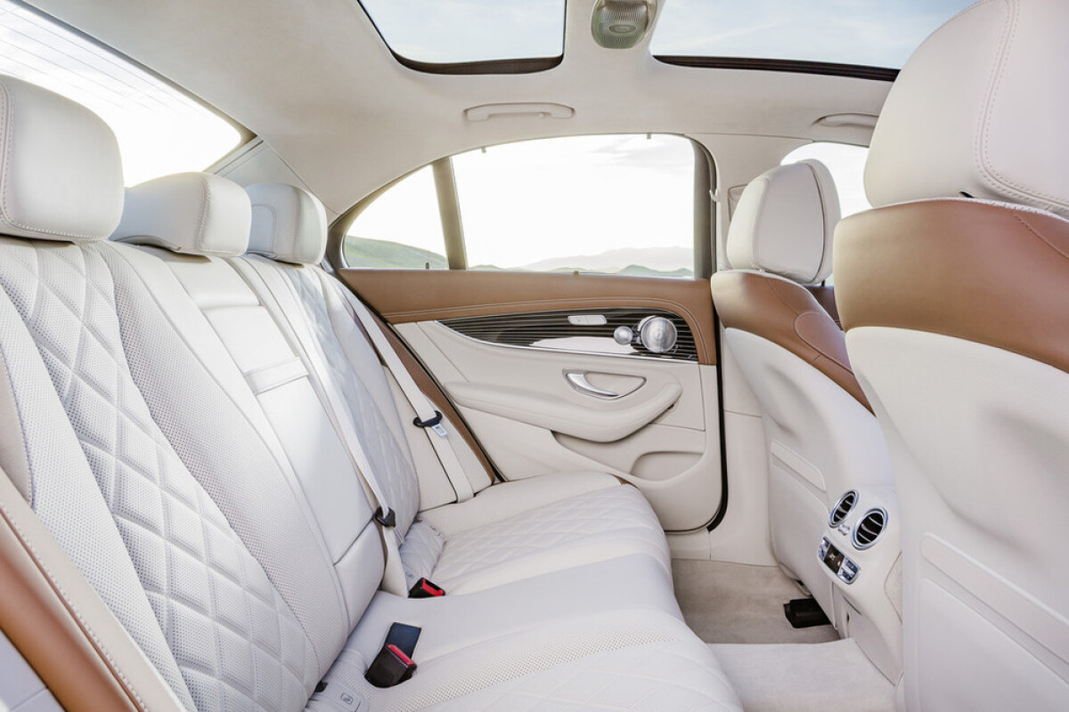 Mercedes-Benz E - 2016