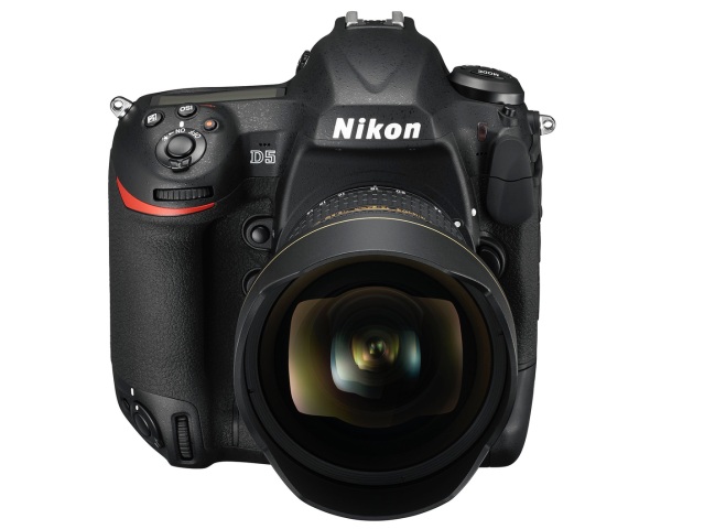 nikon d5, digitálna zrkadlovka, CES 2016