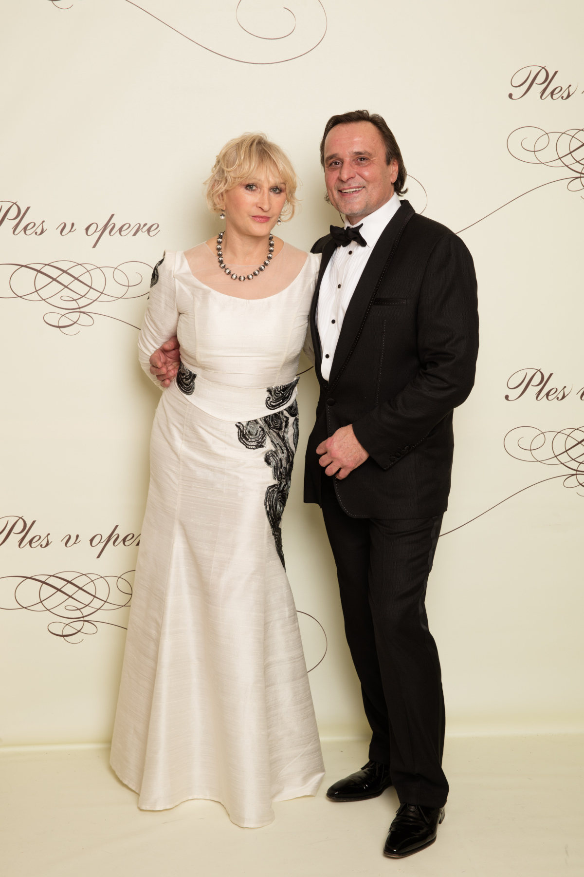Herec Jozef Vajda a jeho partnerka. 