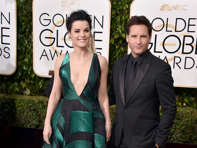 Herečka Jaimie Alexander v kreácii Genny.