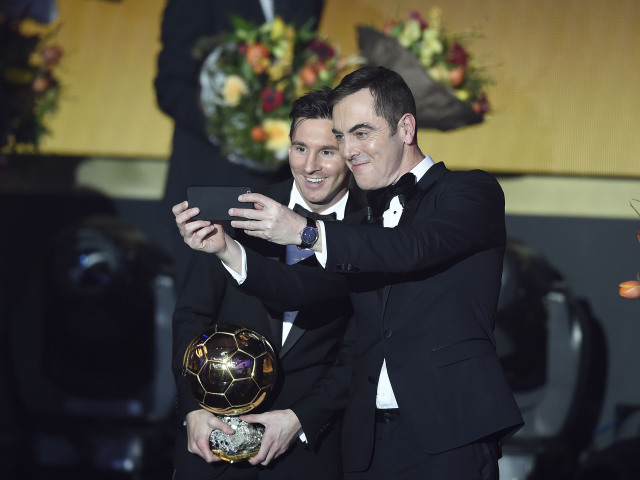 lionel messi, selfie