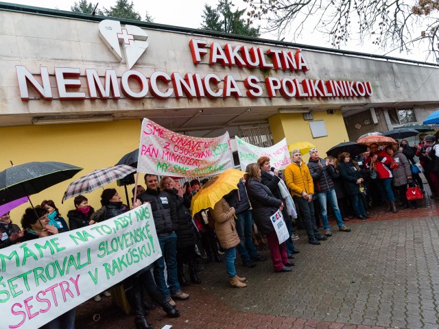 zdravotné sestry, výpovede sestier, žilina, protest, demonštrácia,