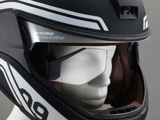 BMW Motorrad - head-up displej v prilbe