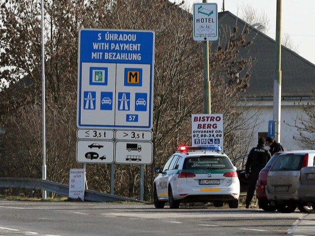 hranice Berg, policia, hranicny prechod