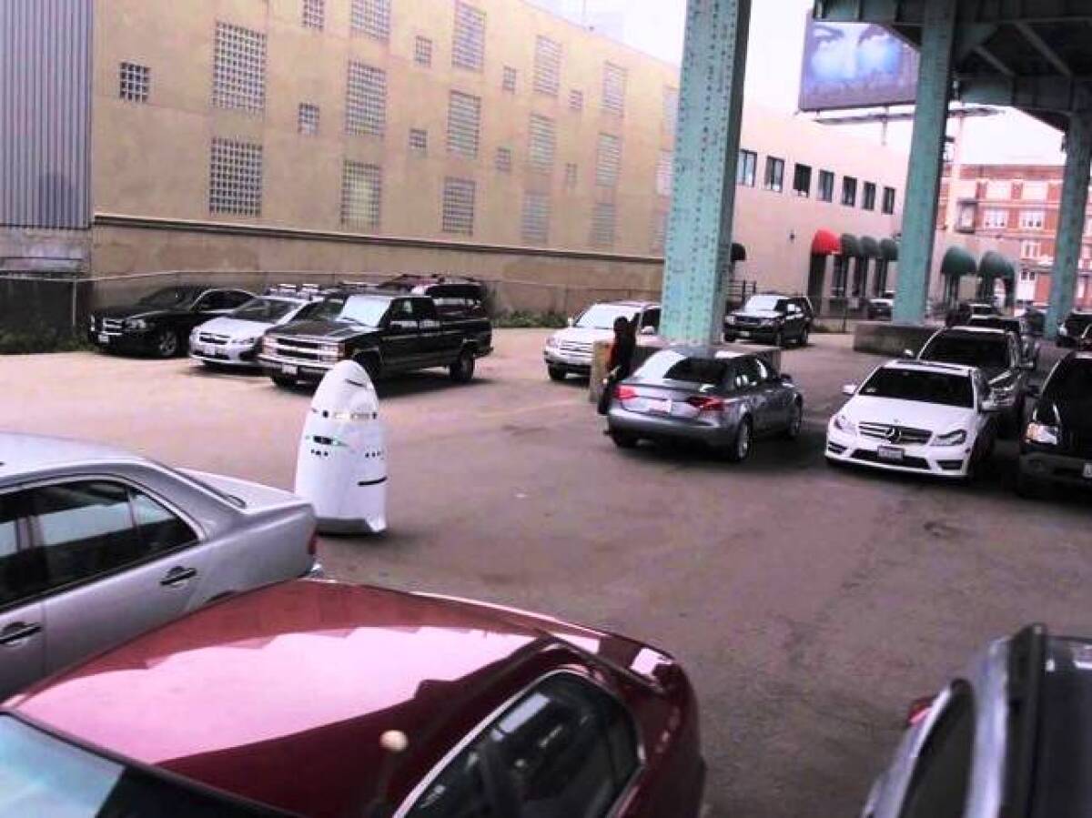 Knightscope K5 - robot
