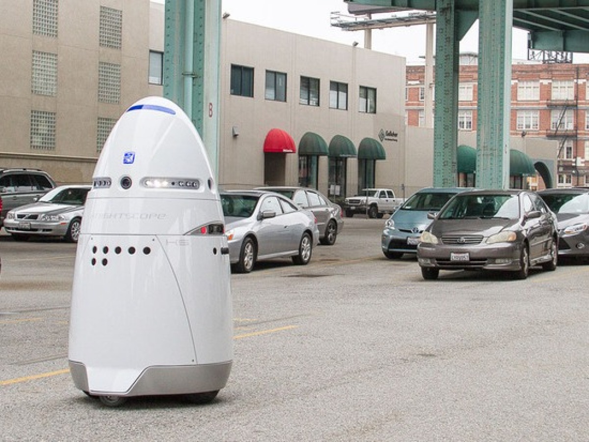 Knightscope K5 - robot