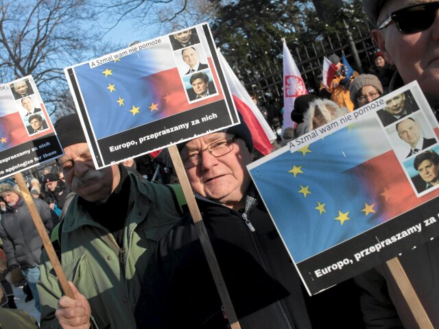 poľsko, demonštrácia, protest, varšava,