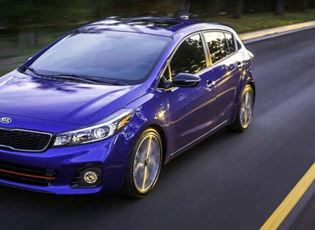 2017-KIA-Forte-hatchback