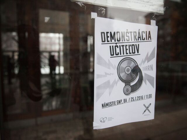 štrajk, štrajk učiteľov, škola, gymnázium Metodova