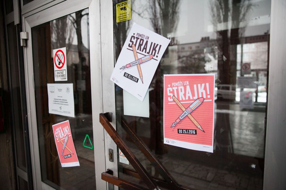 štrajk, štrajk učiteľov, škola, oznam o štrajk, gymnázium metodova