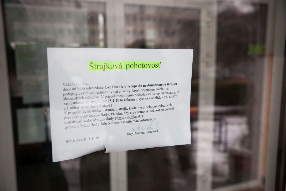 štrajk, štrajk učiteľov, škola, oznam o štrajku,