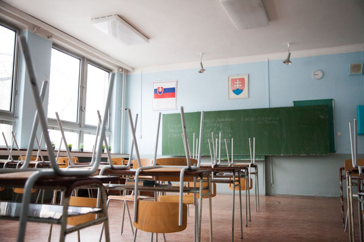 štrajk, štrajk učiteľov, trieda, škola, prázdna trieda, gymnázium metodova,