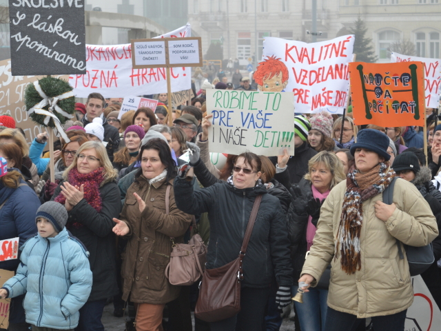 štrajk učiteľov, strajk, Levice,