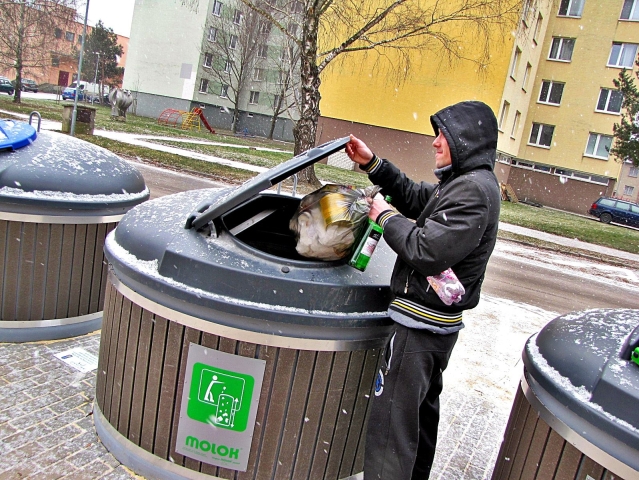 Kontajnery, smeti, odpad, Sihoť, Trenčin