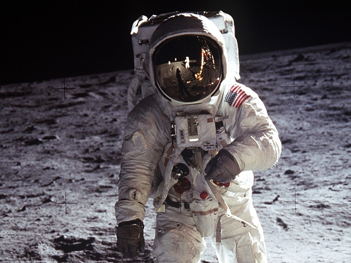 Neil Armstrong, Mesiac, 1969