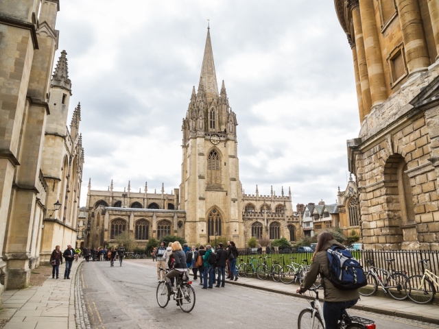 Oxford, univerzita, škola