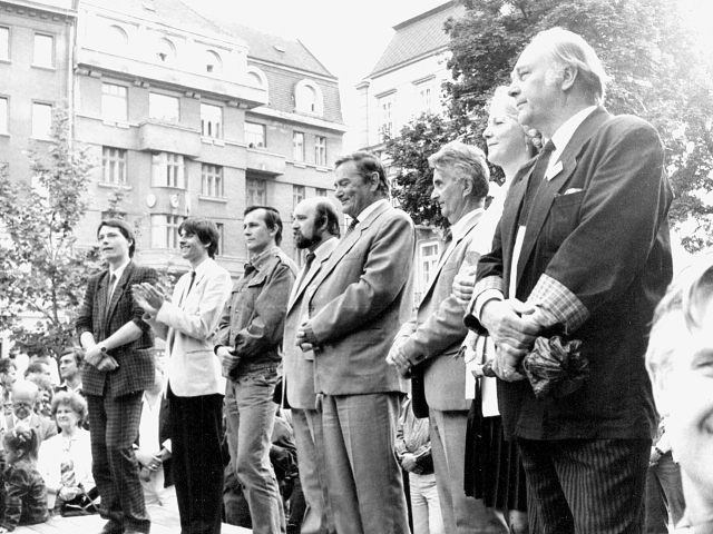 Leopold Haverl, Vladimír Mináč.