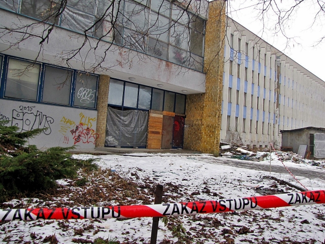 Ozeta, Trenčín, administratívna budova, nájomné byty