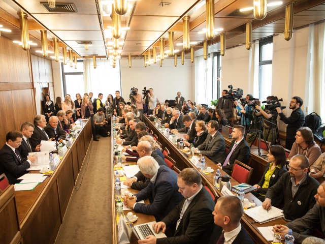 Výbor pre vzdelávanie, vedu, mládež a šport