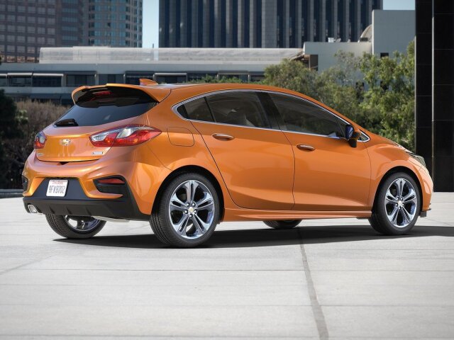 Chevrolet Cruze Hatchback - 2016