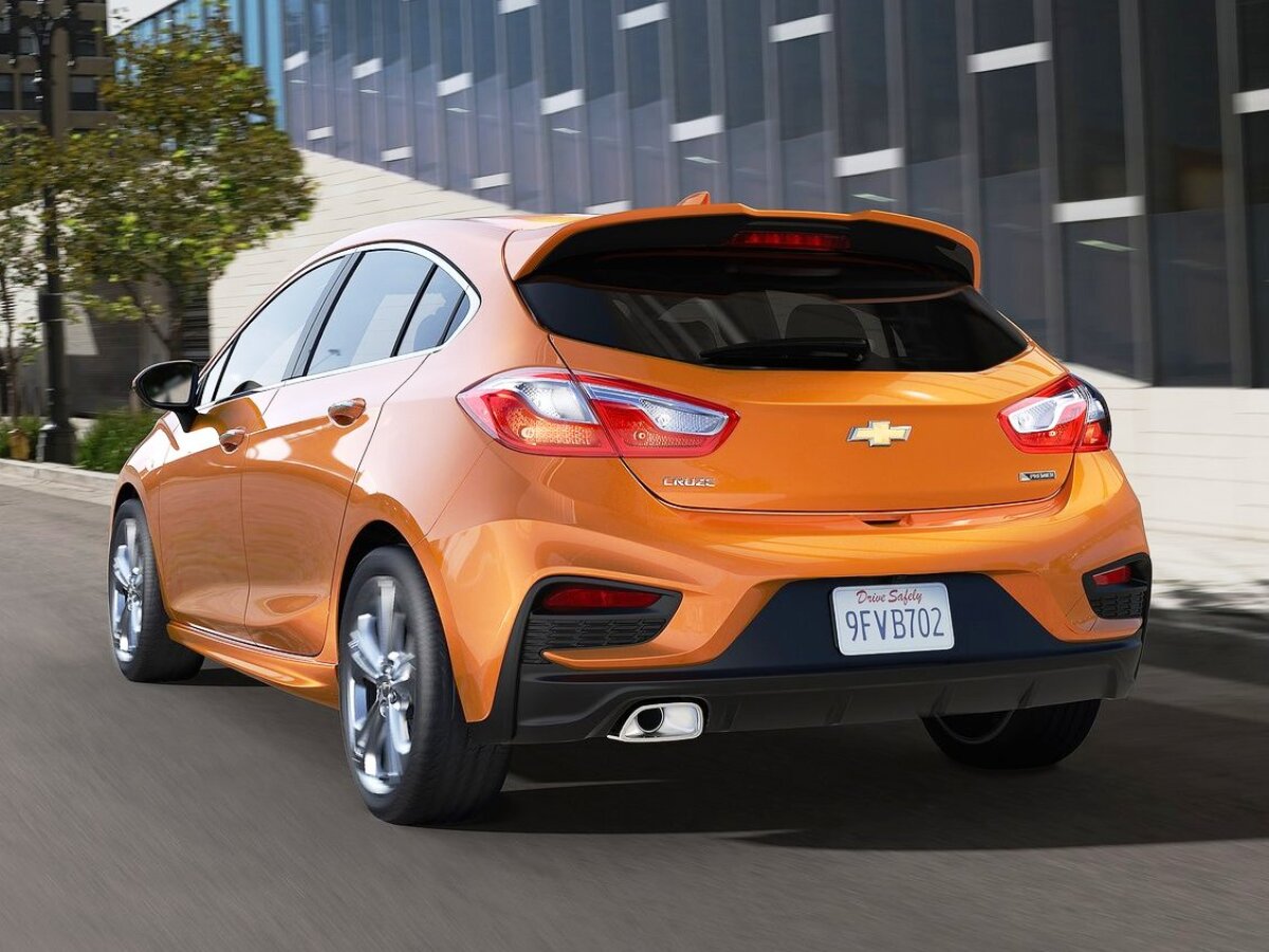 Chevrolet Cruze Hatchback - 2016