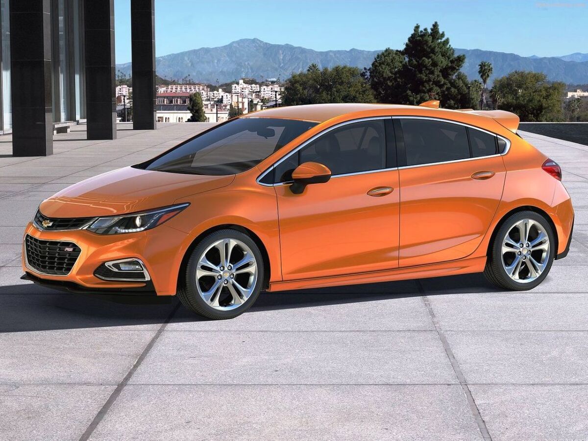 Chevrolet Cruze Hatchback - 2016