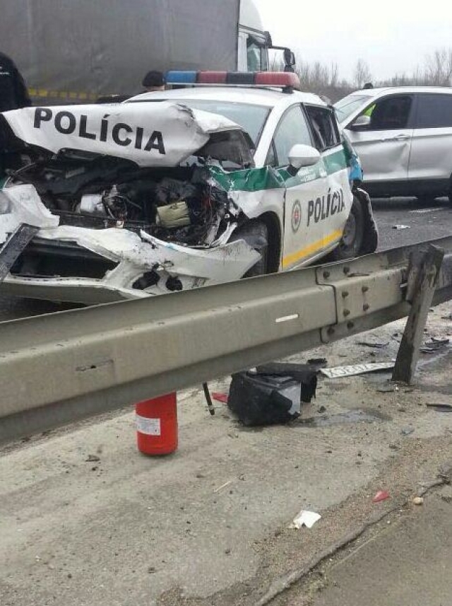 Lafranconi, nehoda, policajti