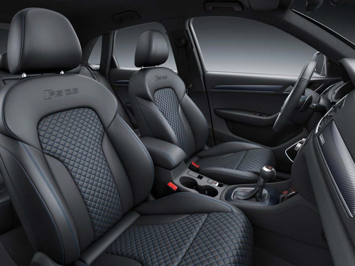 Audi RS Q3 performance - 2016