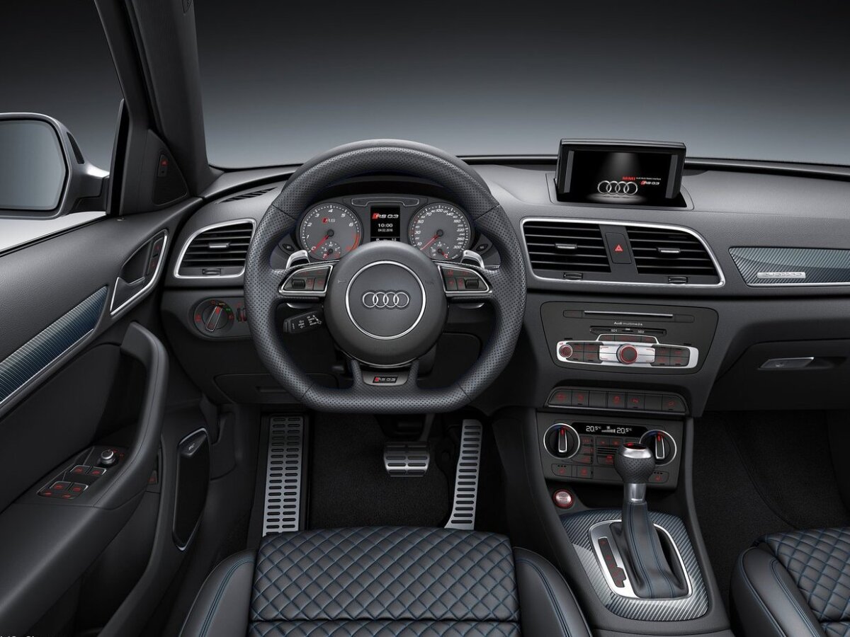 Audi RS Q3 performance - 2016