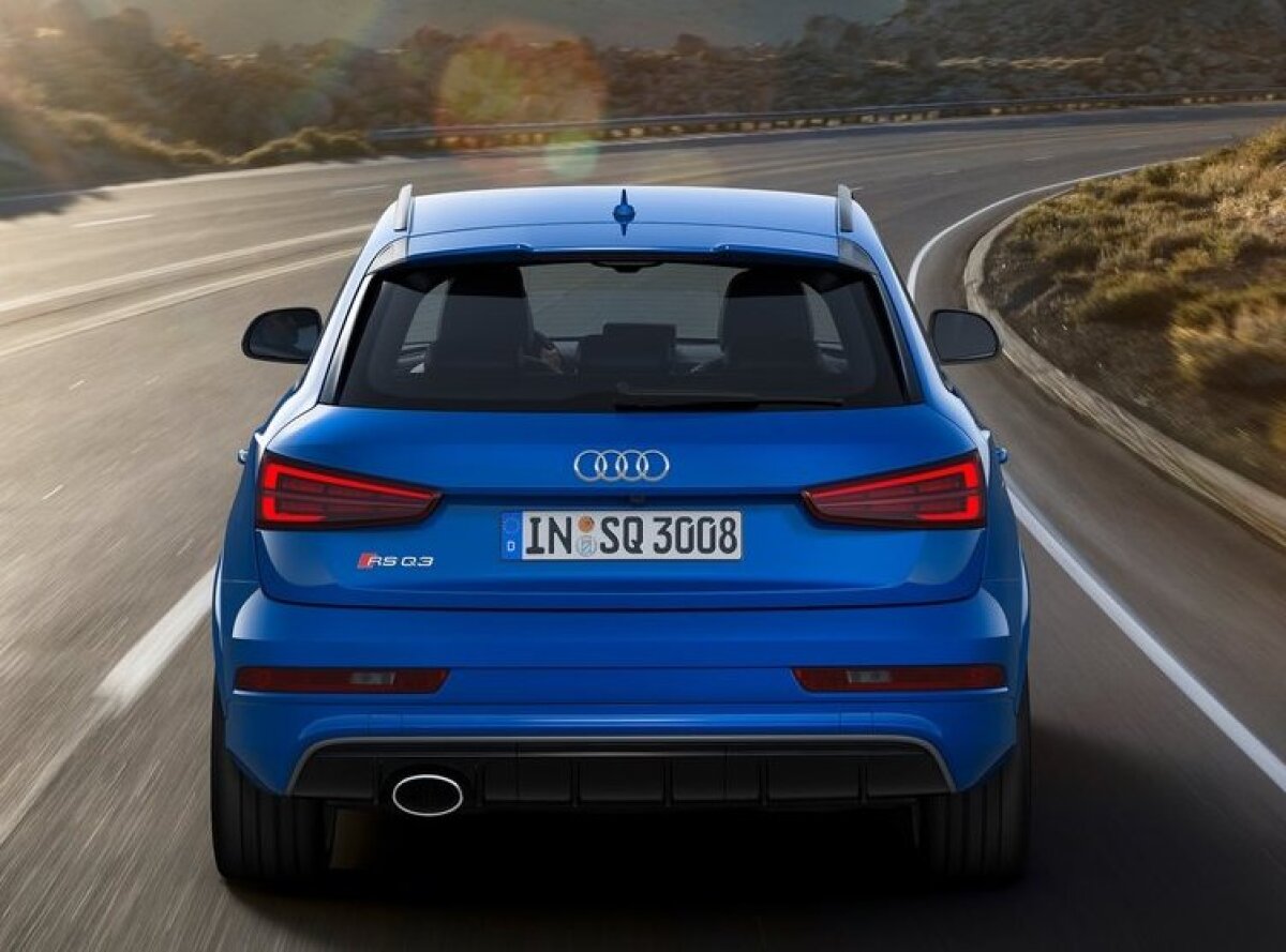 Audi RS Q3 performance - 2016