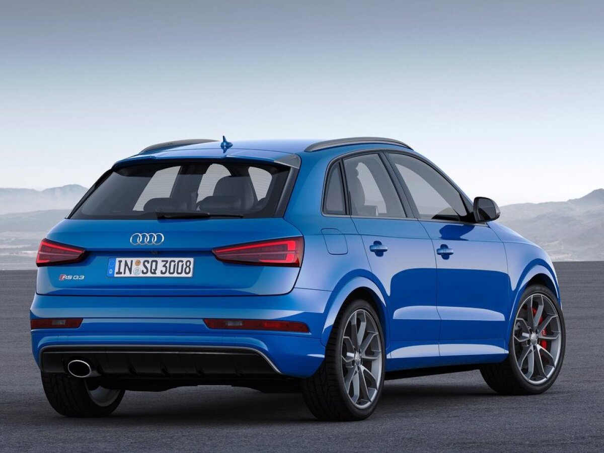 Audi RS Q3 performance - 2016