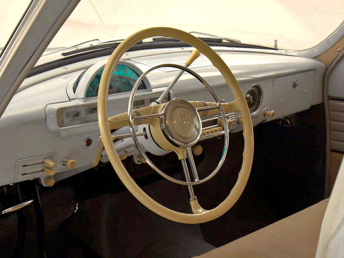 Volga GAZ-21
