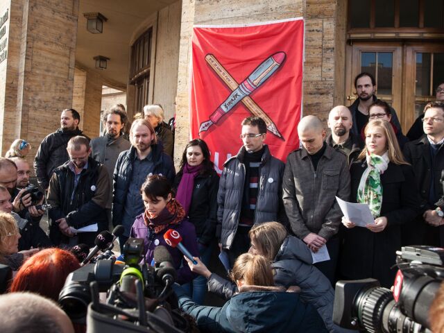 skola, protest, protest ucitelov, crmoman