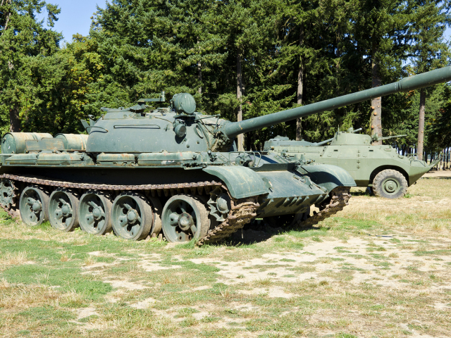 tank T-55, zbrojárstvo, armáda