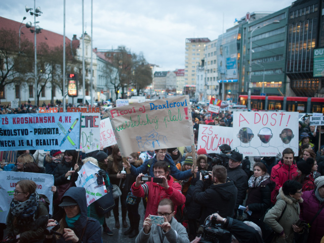 protest, učitelia