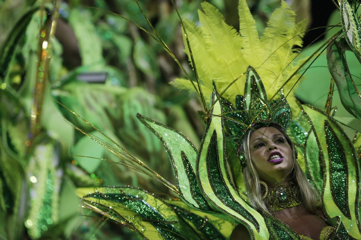 Rio de Janeiro, Brazília, karneval, tanec, samba, kostýmy