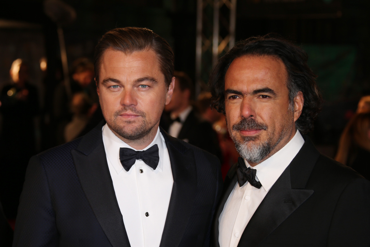 Herec Leonardo Di Caprio (vľavo) a režisér Alejandro Gonzalez Inarritu.
