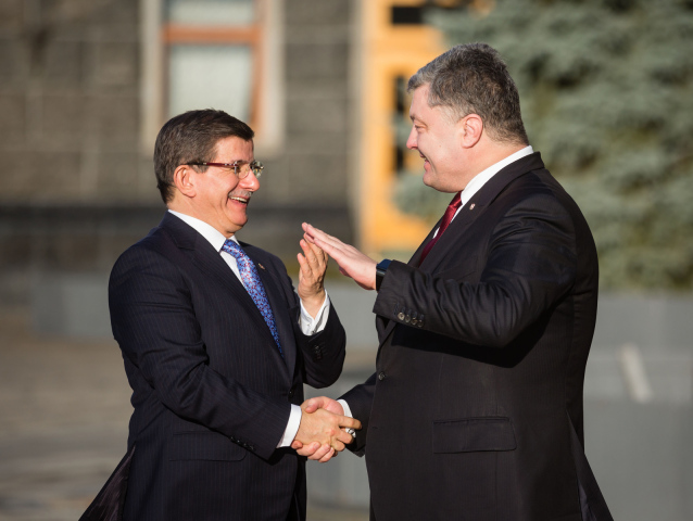 Turecko, Ukrajina, Davutoglu, Porošenko