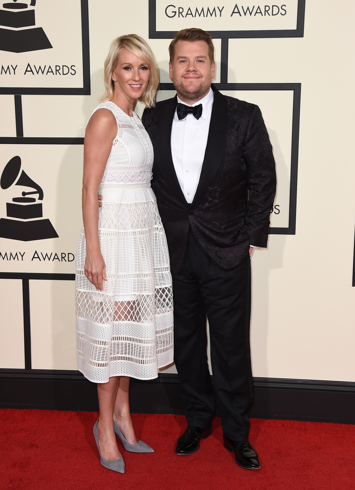 Julia Carey a jej partner - spevák, moderátor a herec James Corden.