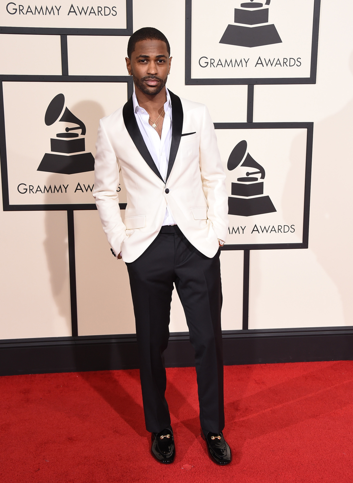Raper a spevák Big Sean v smokingu Z Zegna.