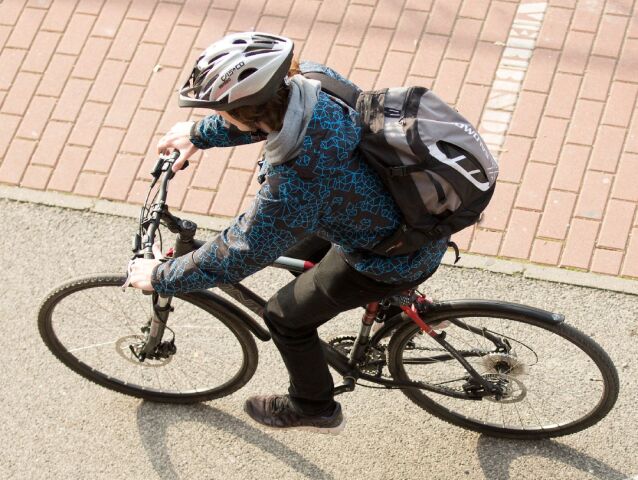 cykista, bicykel, bicyklovanie, cyklistika, cyklotrasa, prilba, cyklocesta, šport,