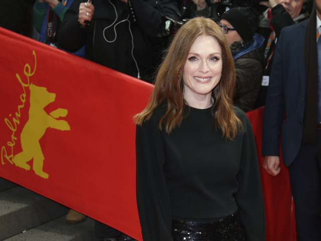 Herečka Julianne Moore uviedla v Berlíne film Maggie's Plan.